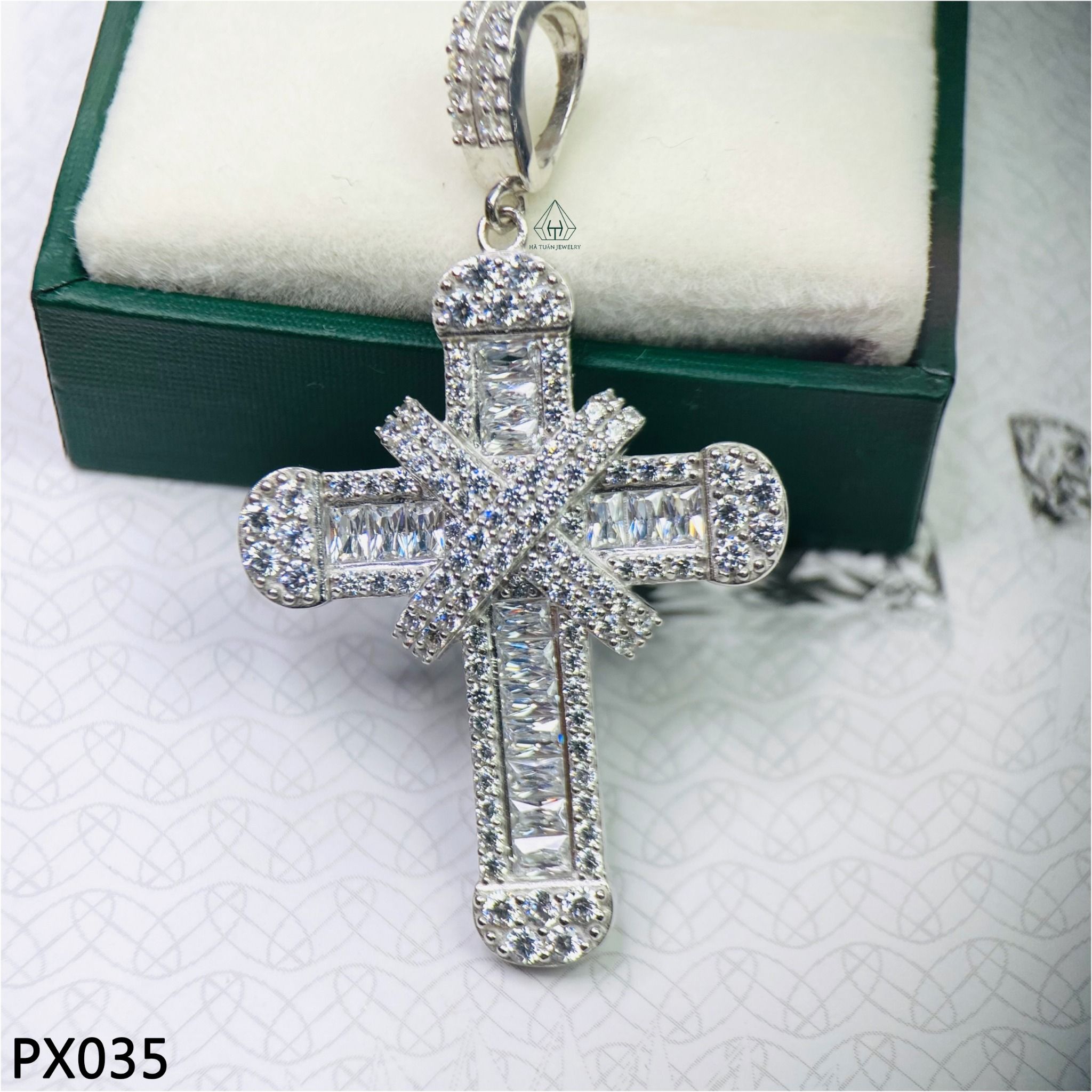  PX035 Mặt dây thánh giá X phối baguette 