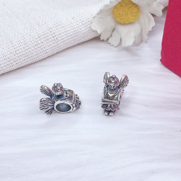  C278 Charm thiên thần ôm 