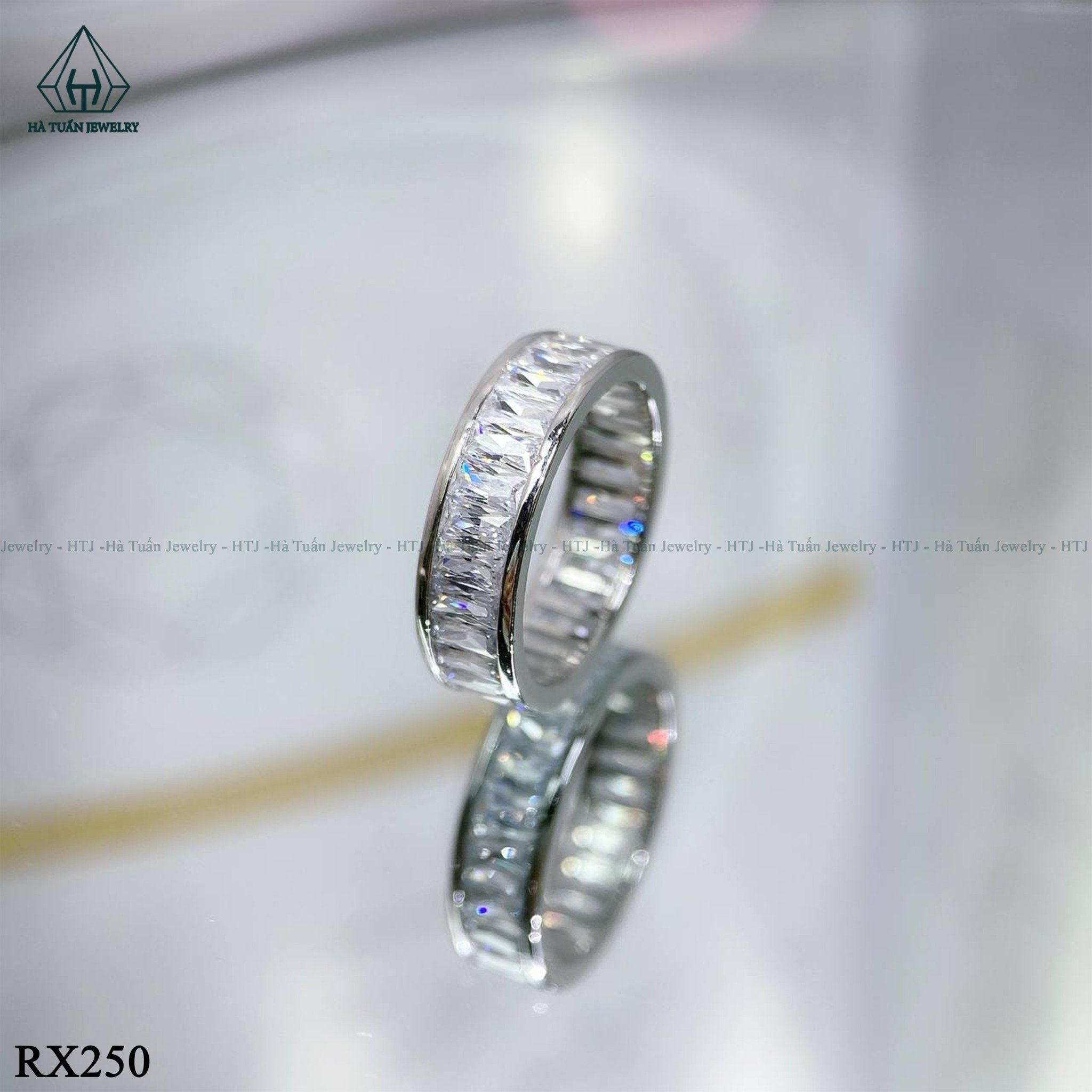  RX250 Nhẫn Full 1 hàng Baguette 