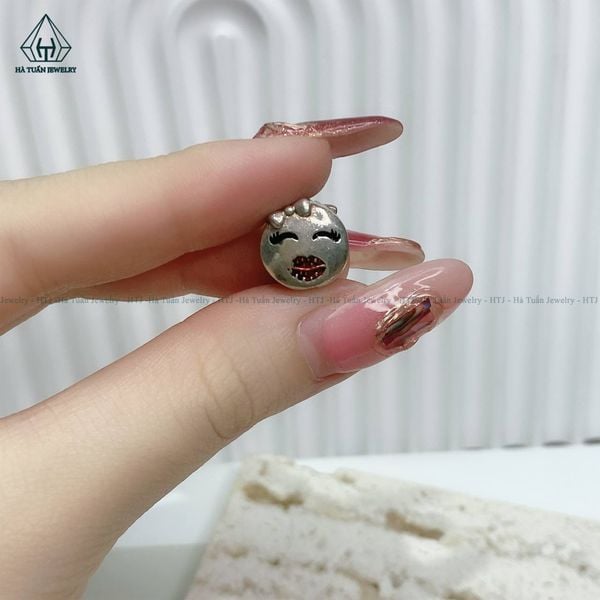  C272 Charm cô gái môi đỏ 