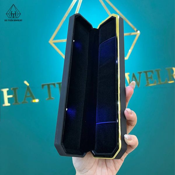  PK014 HỘP LẮC TAY ĐÈN MÀU ĐEN 