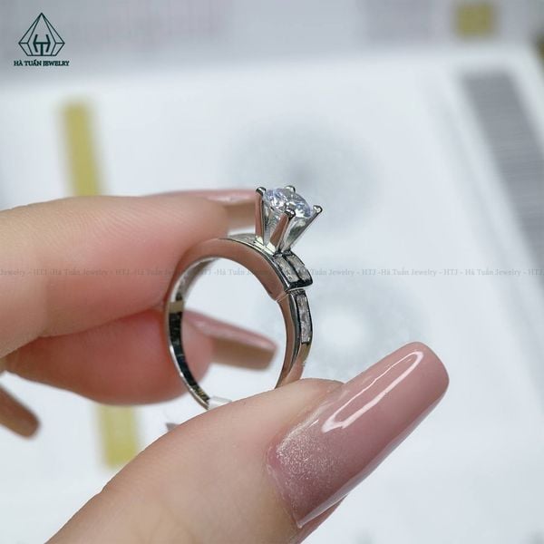  R814 5.4mm Nhẫn nữ 2 hàng đá chìm 