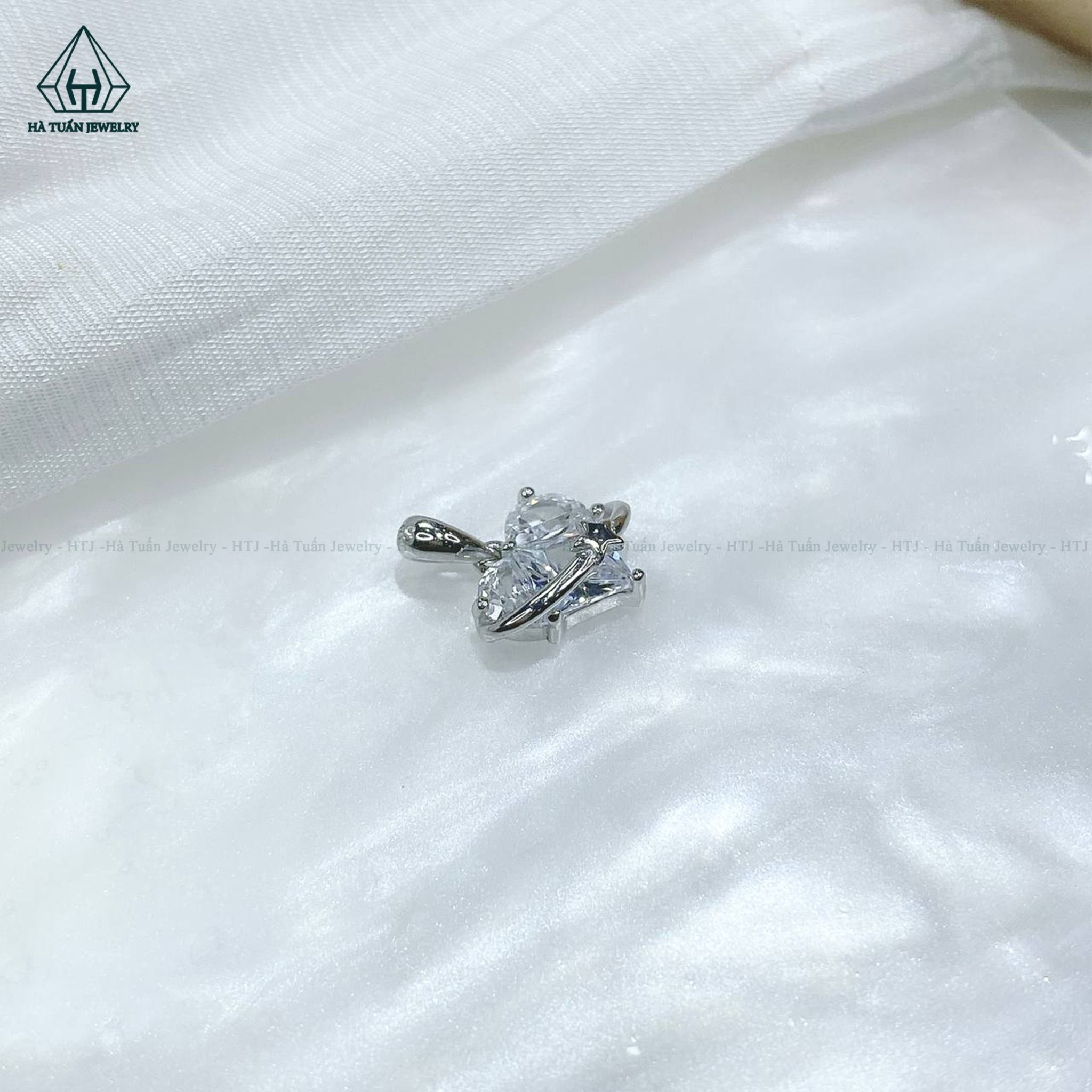  P370 Mặt dây trái tim 