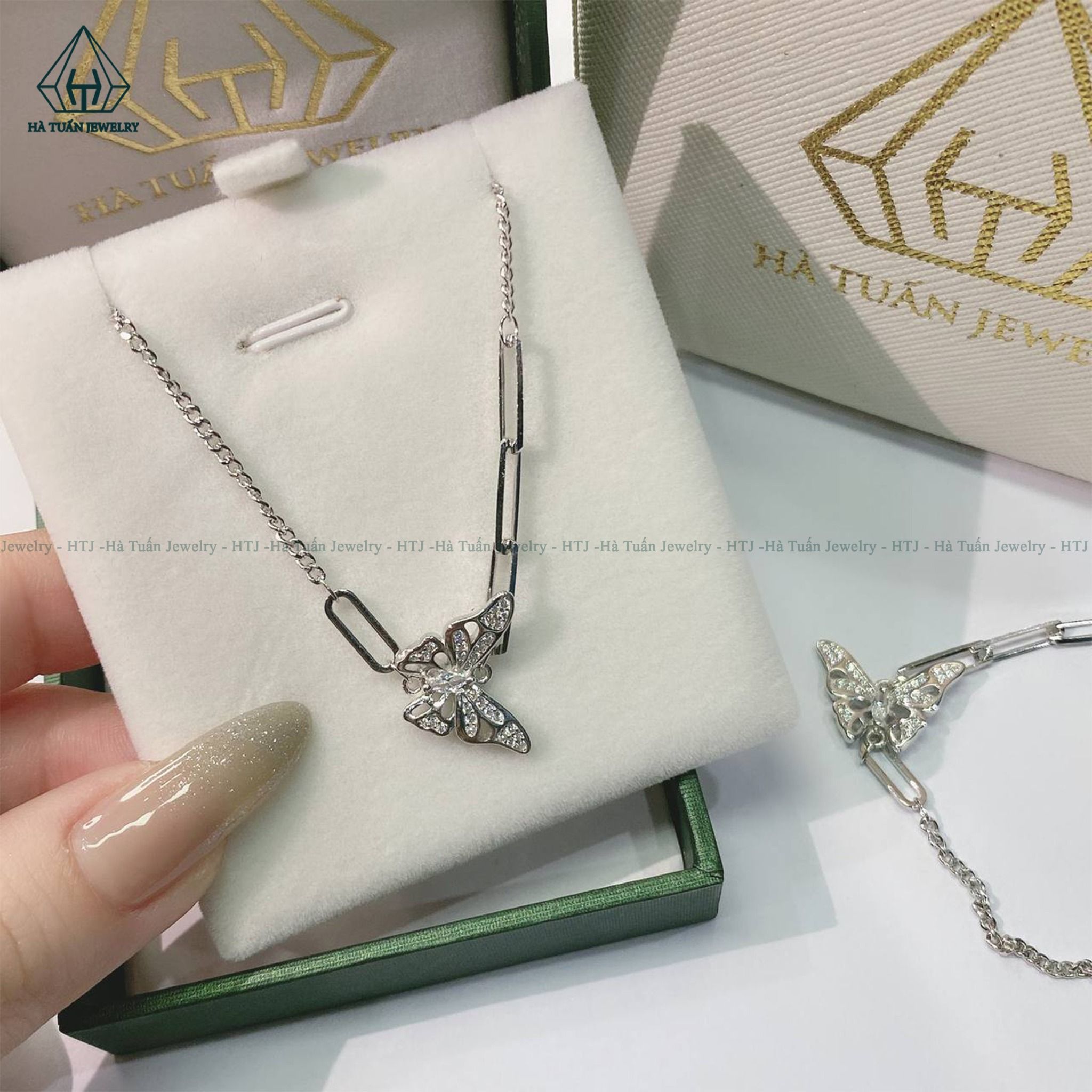  BGX129 Lắc tay bướm 