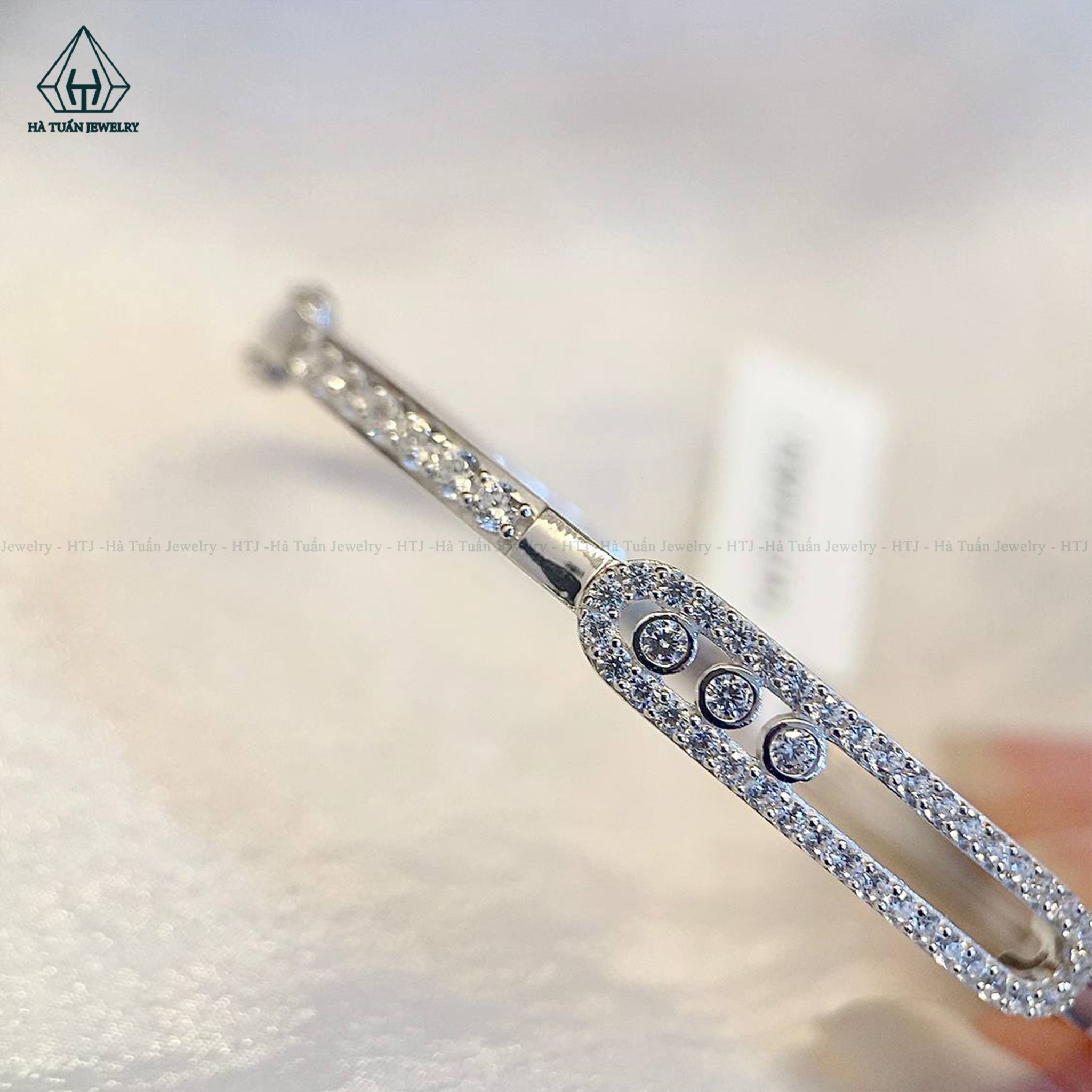  BGX187 Vòng cứng phối 3 viên đá 