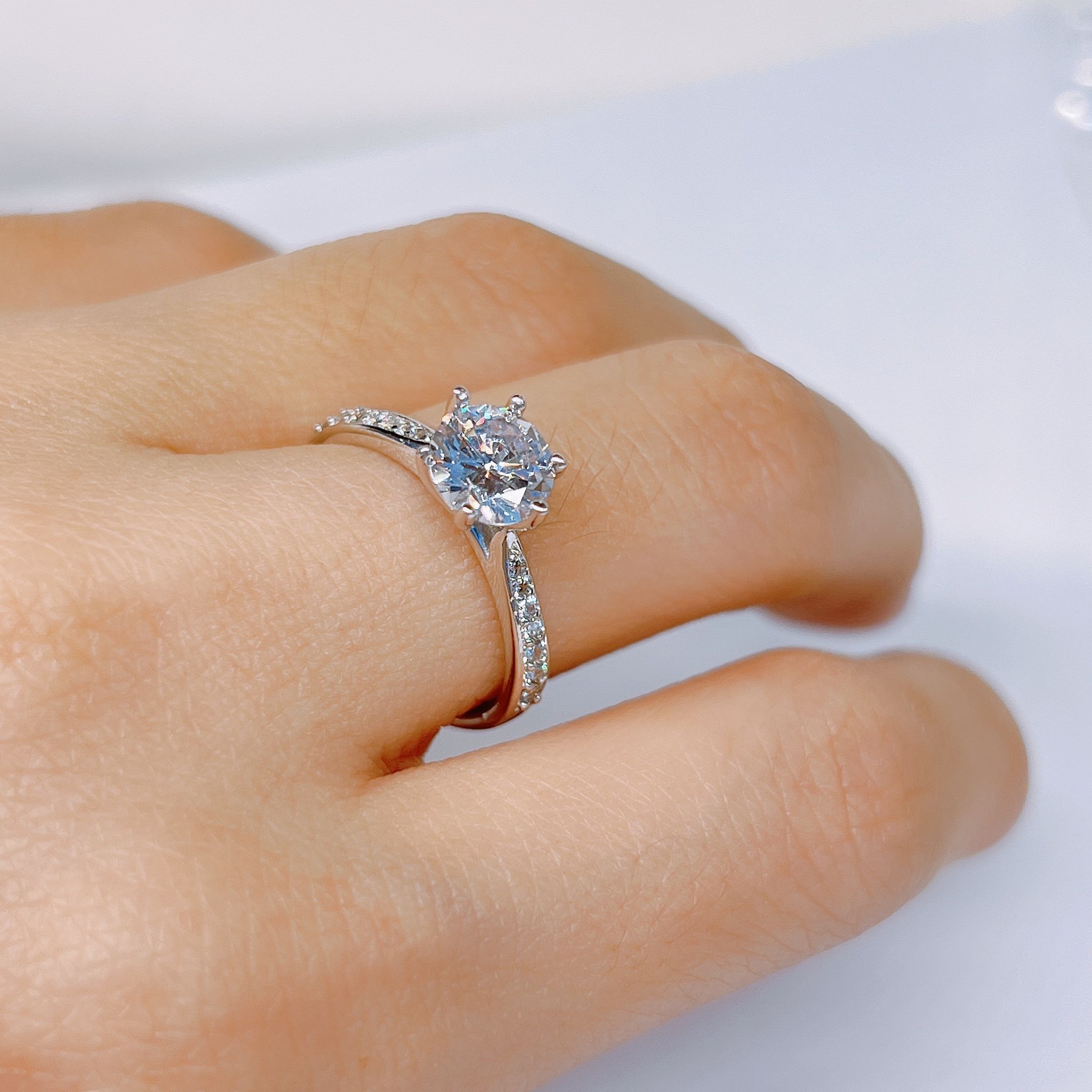  RX080 7mm Nhân 6 chấu xoắn 1 hàng đá 