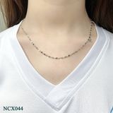  NCX044 Dây chuyền hoa dập giữa nhỏ 