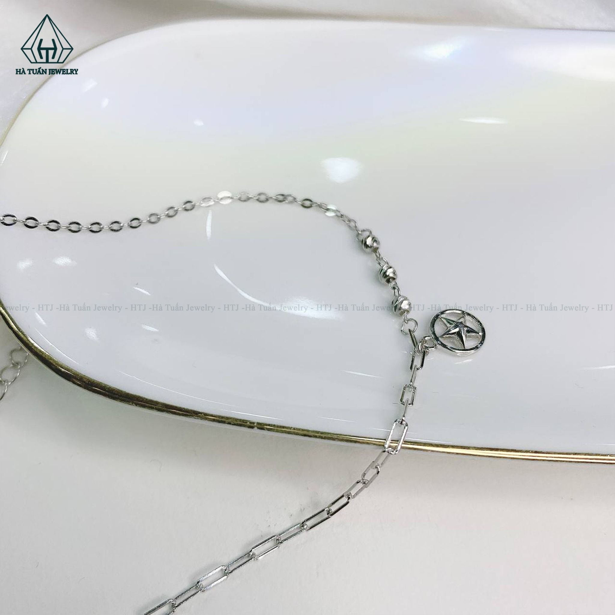  A386 Lắc chân sao 