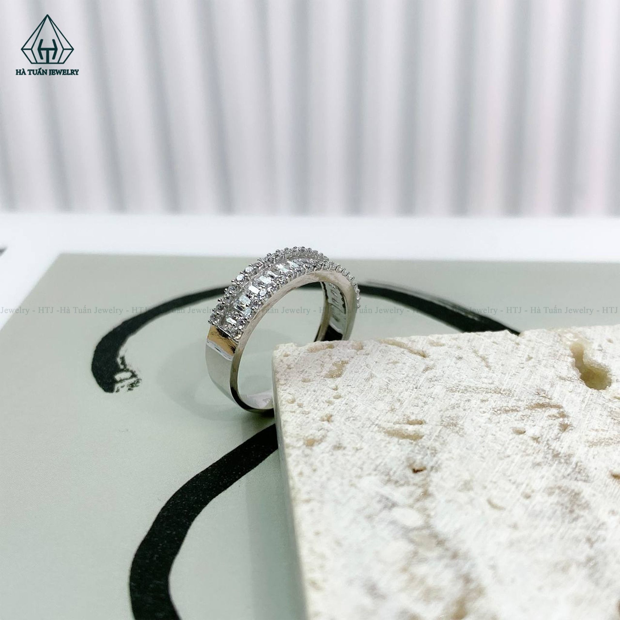  RX262 Nhẫn phối baguette + nửa tấm tròn 