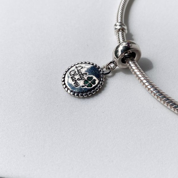  C200 Charm treo lucky 