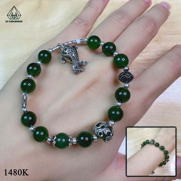  SC048 VÒNG ĐÁ NGỌC BÍCH PHỐI CHARM CÁ 