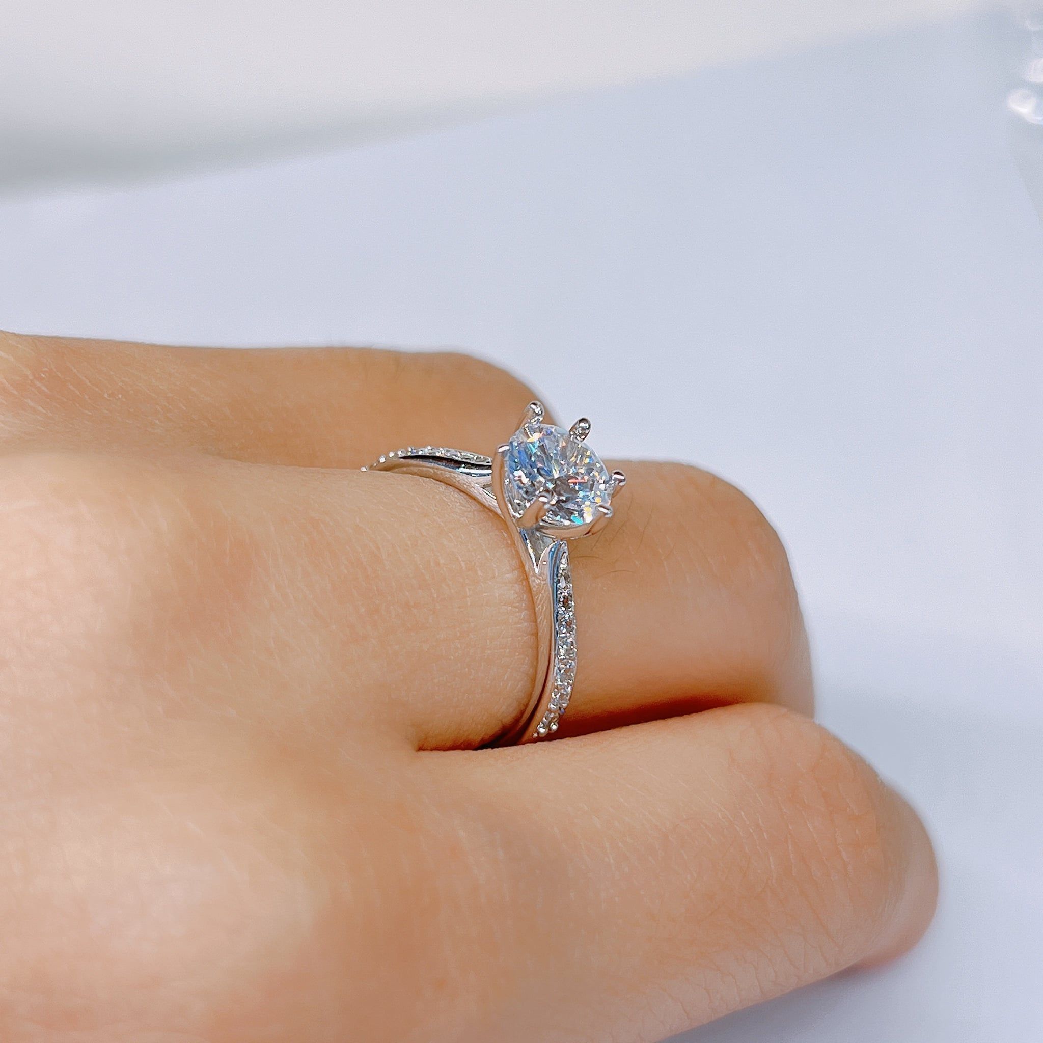  RX080 7mm Nhân 6 chấu xoắn 1 hàng đá 