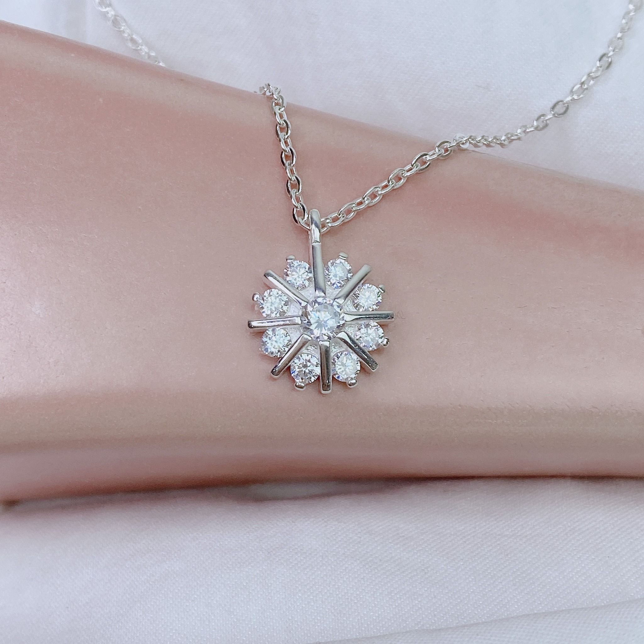  Dây chuyền hoa đá N447 