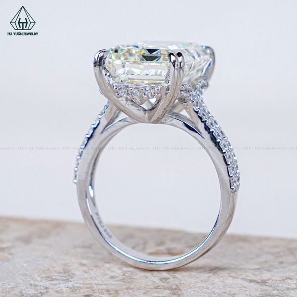  R980 Nhẫn nữ Emerald vàng 10*14mm 