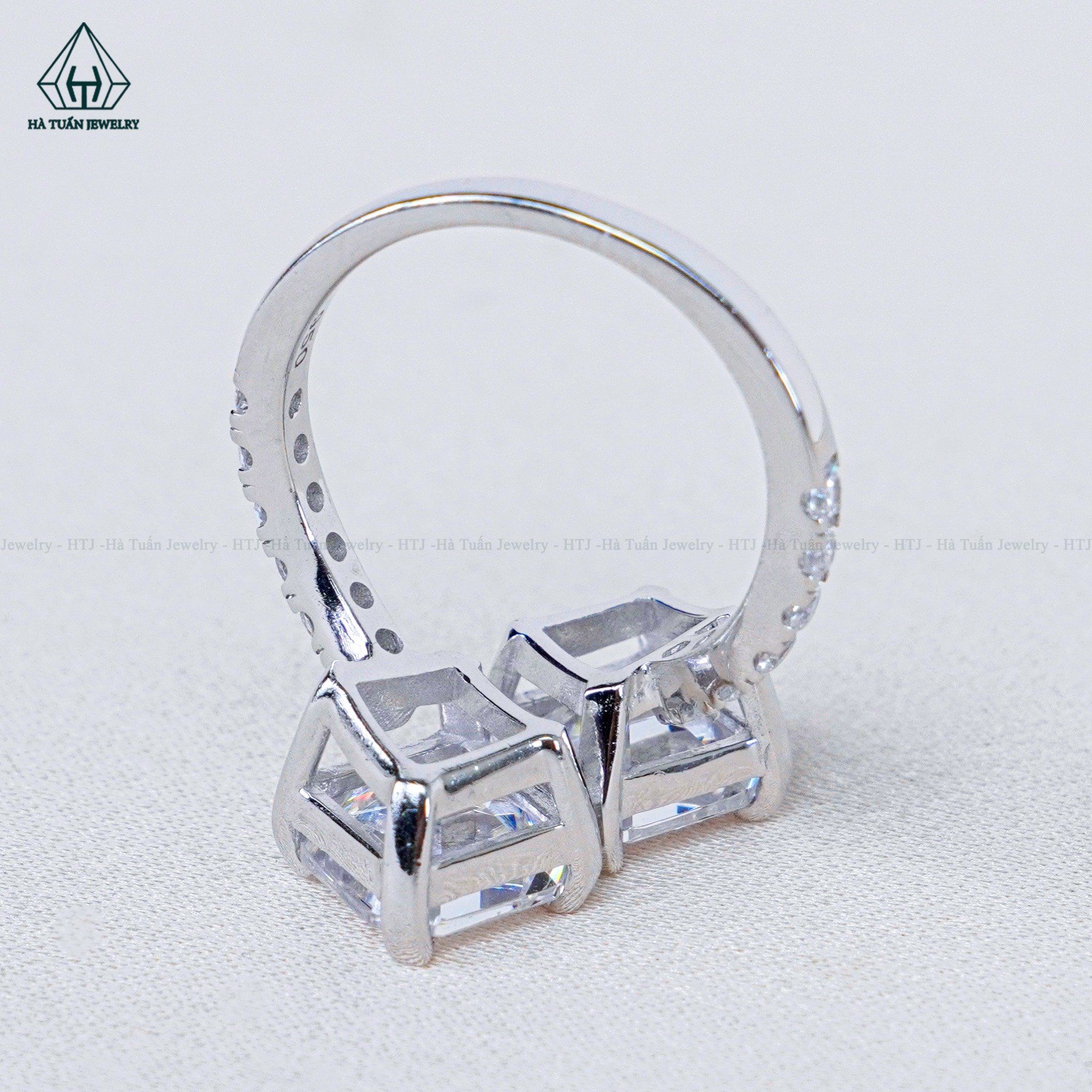  R982 Nhẫn nữ 