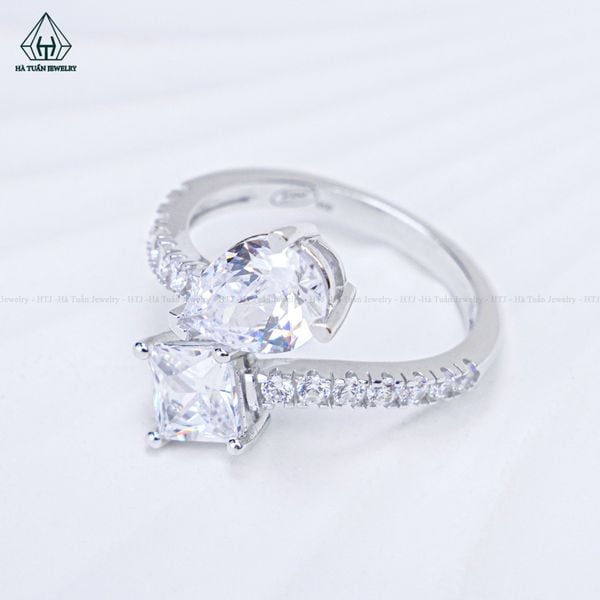  R984 Nhẫn nữ 