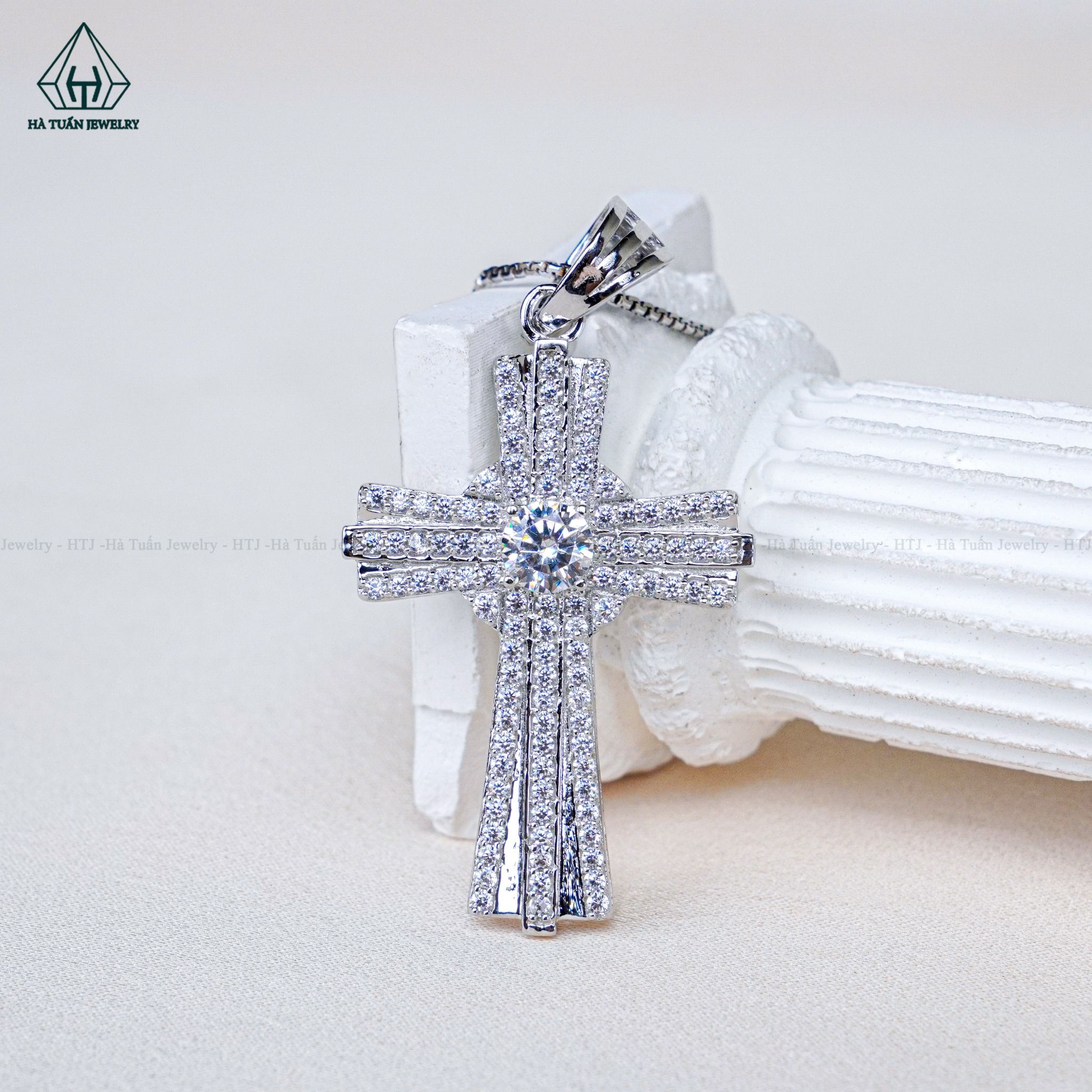  P416 Mặt thánh giá 