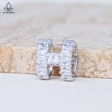  P418 Mặt dây chữ H phối baguette 