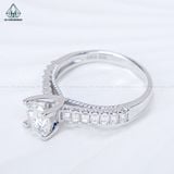  RX557 FULL MOIS 6.3mm Nhẫn nữ viền baguette 