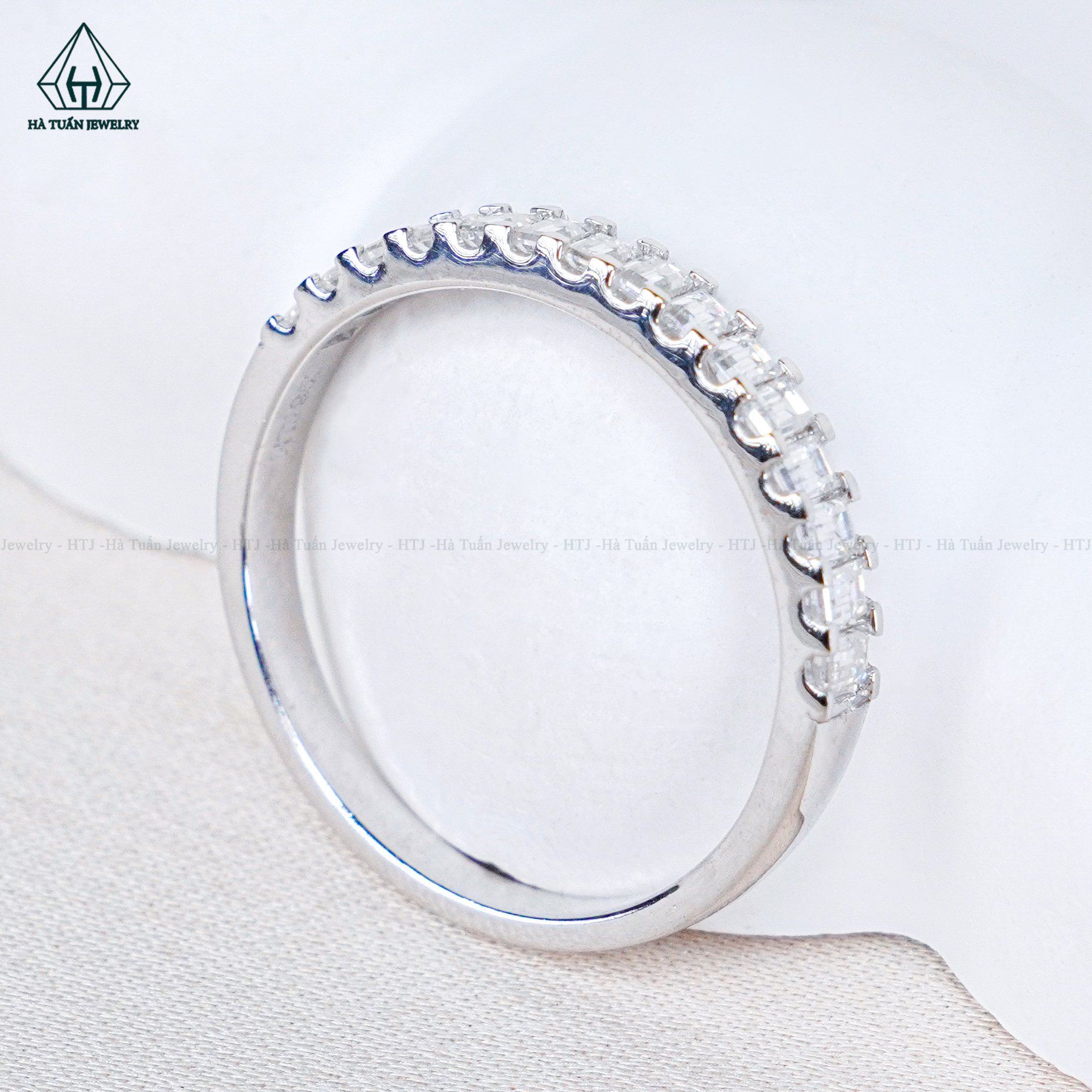  RX558 Nhẫn nữ FULL MOIS baguette 1.5x2.5mm 