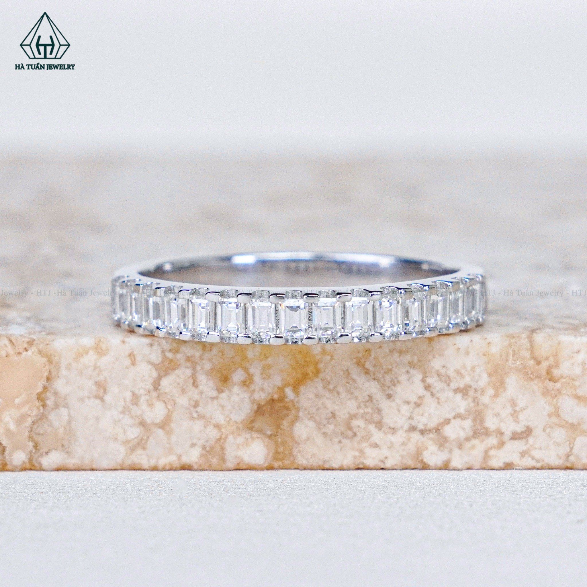  RX558 Nhẫn nữ FULL MOIS baguette 1.5x2.5mm 