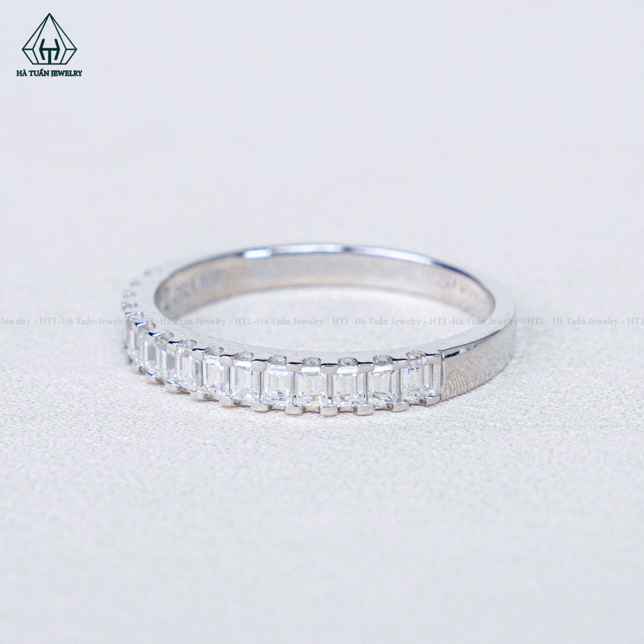  RX558 Nhẫn nữ FULL MOIS baguette 1.5x2.5mm 