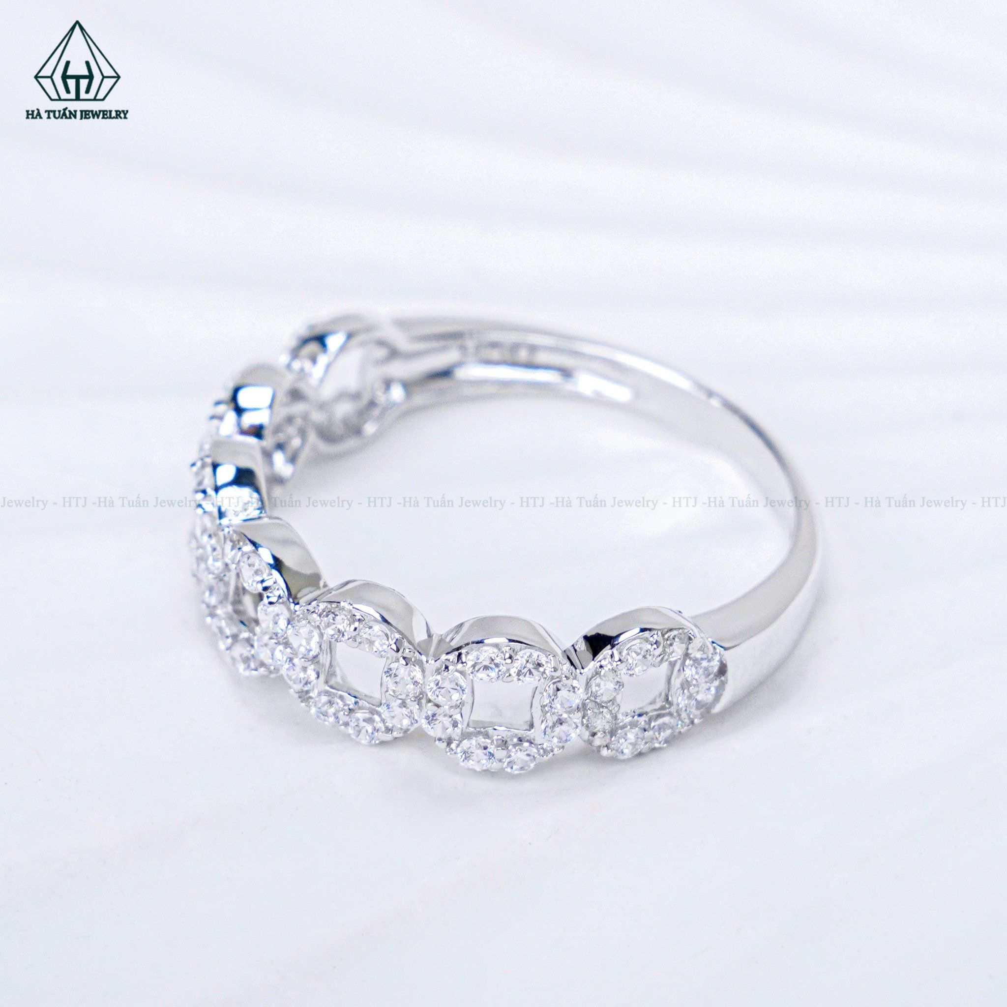  R987 Nhẫn nữ kim tiền đá 