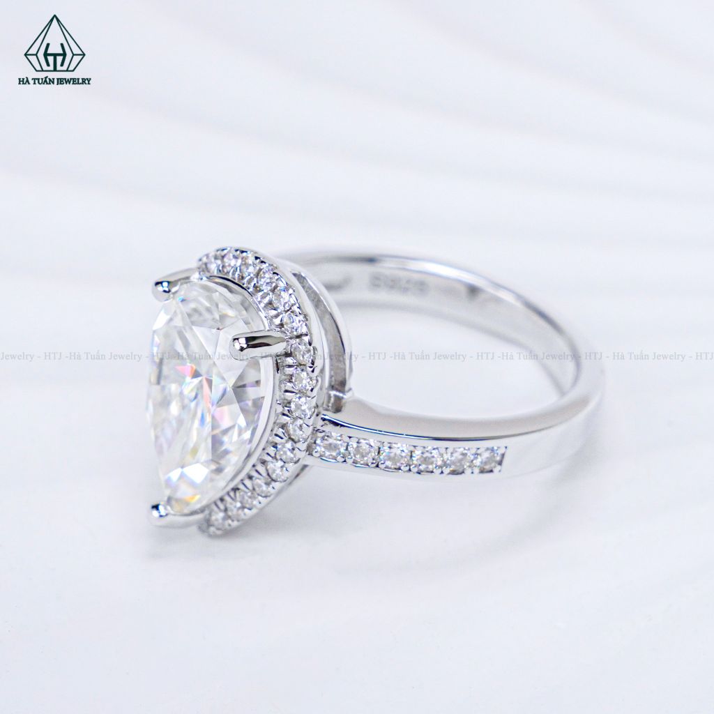 RX561 FULL MOIS Pear 8*12mm Nhẫn nữ (Không mã cạnh)