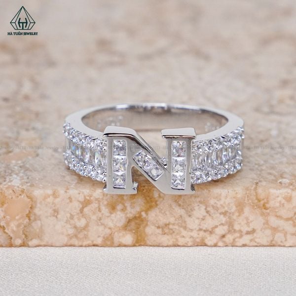  R935 Nhẫn nữ chữ N 