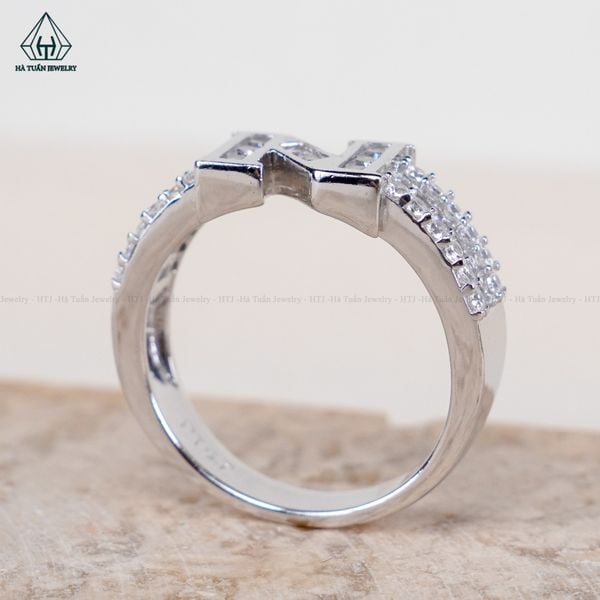  R935 Nhẫn nữ chữ N 