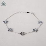  B887 Lắc tay V.A.N trắng 5 hoa 
