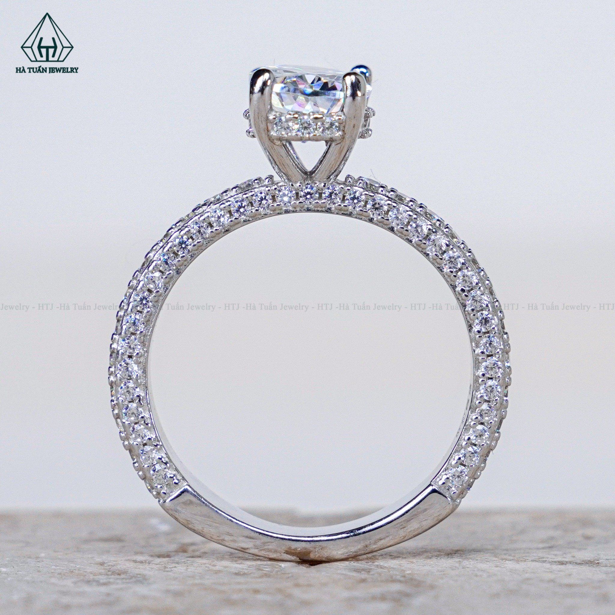  R960 Nhẫn nữ Oval 