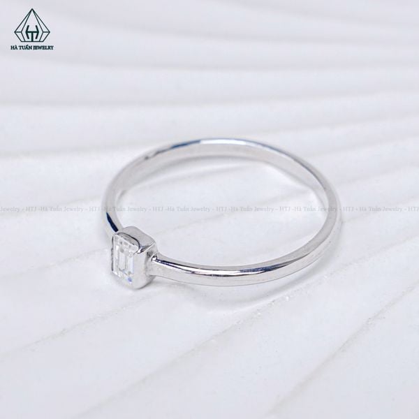  R965 Nhẫn nữ trơn 