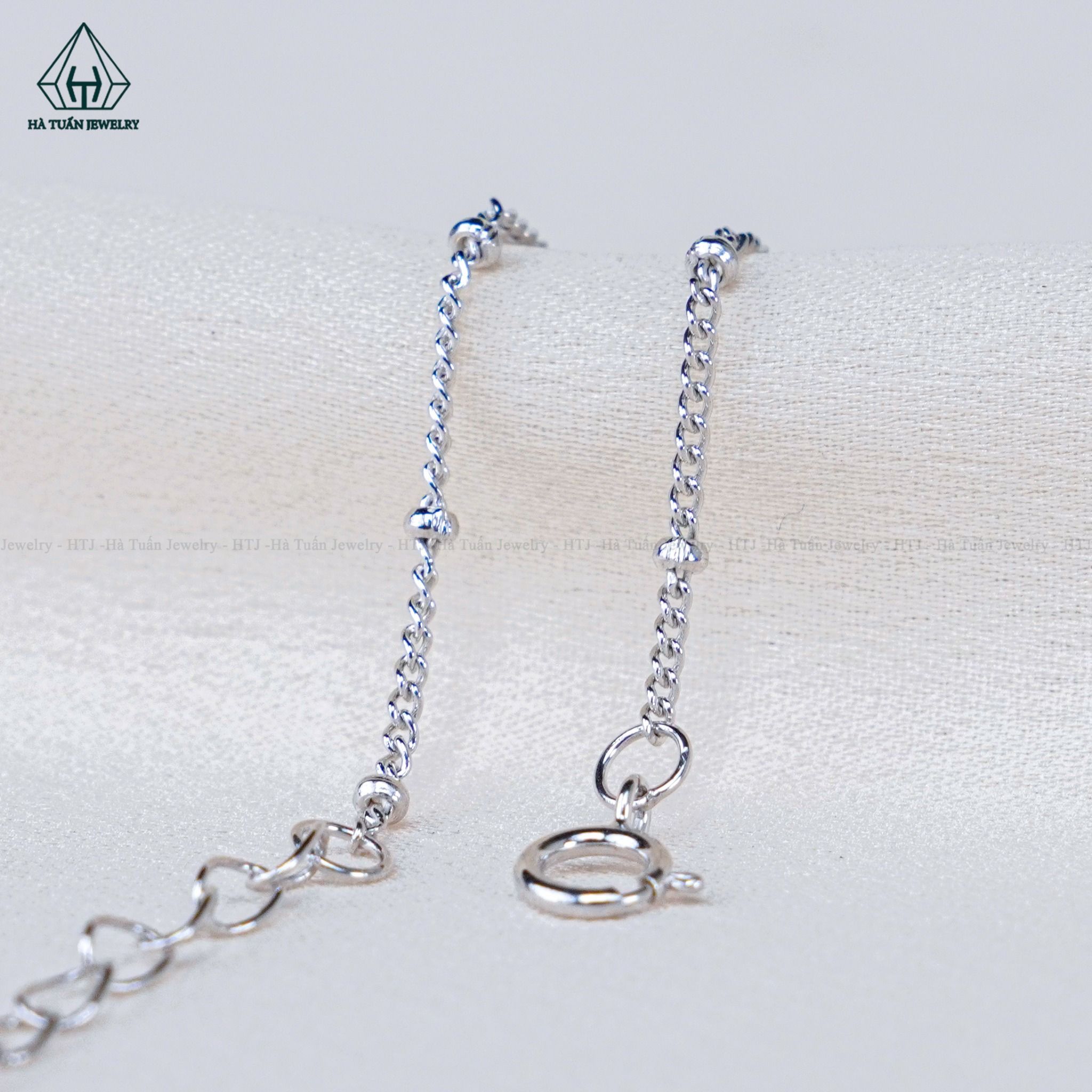  A432 Lắc chân cỏ bốn lá vảy cá 