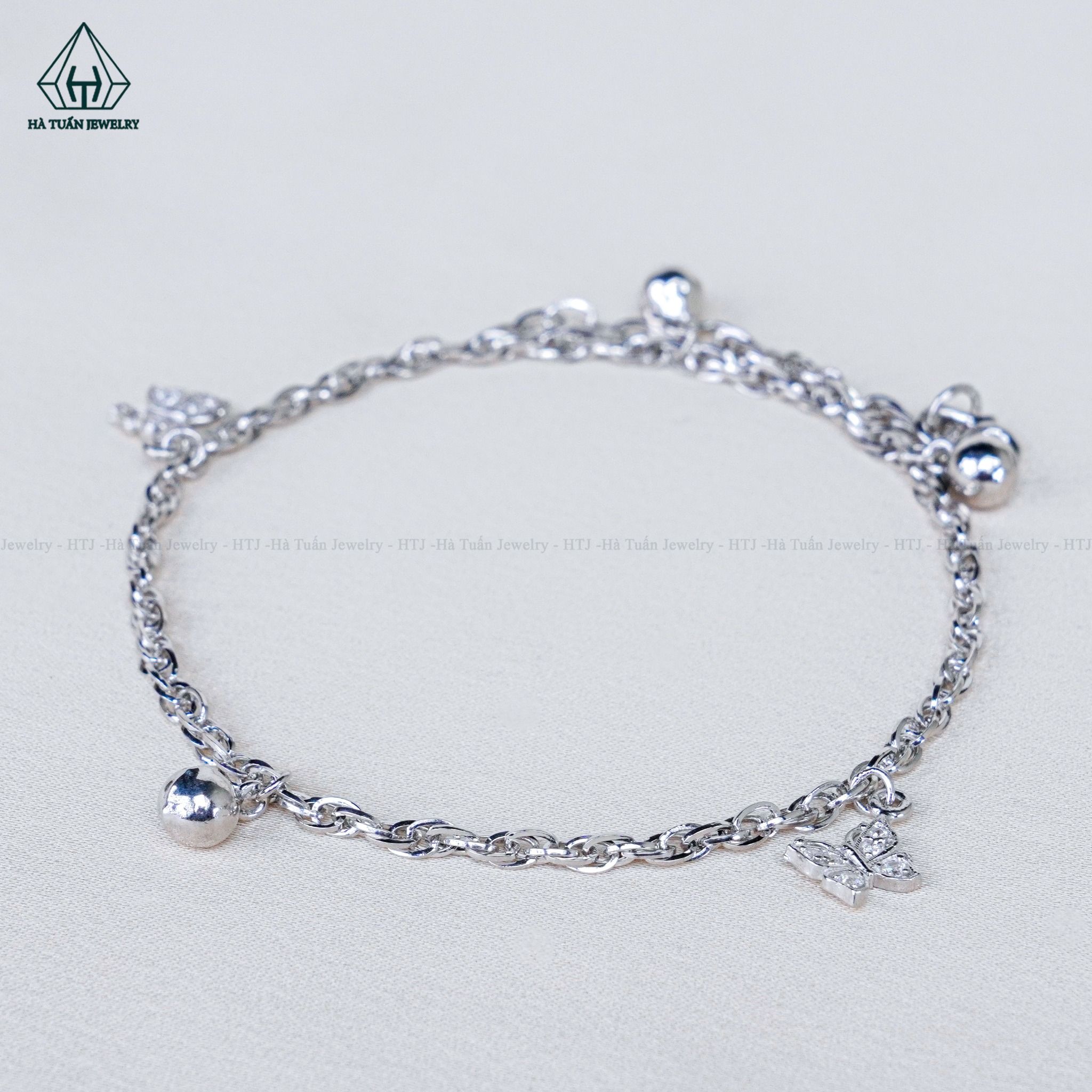  A437 Lắc chân bướm rơi 