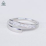  R972 Nhẫn nữ baguette so le 