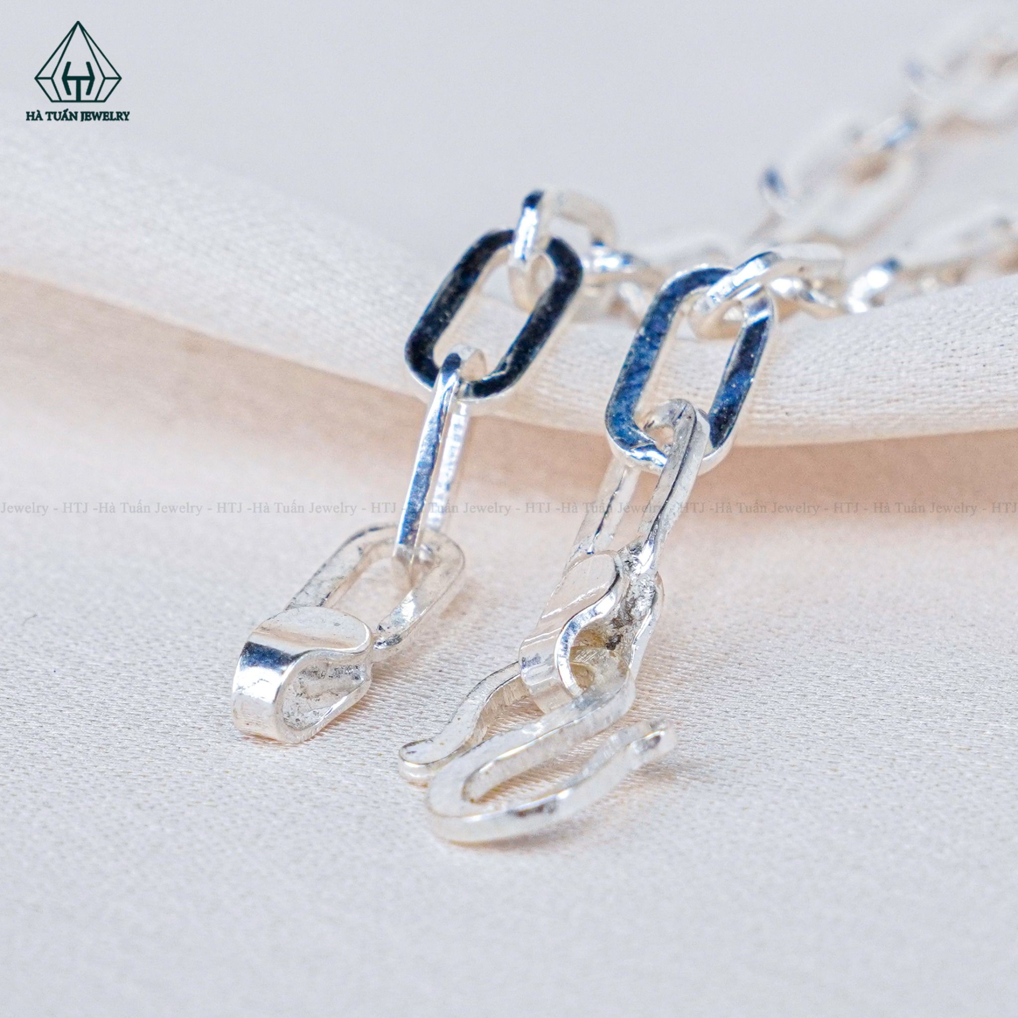  BB050 Lắc tay mắt xích 