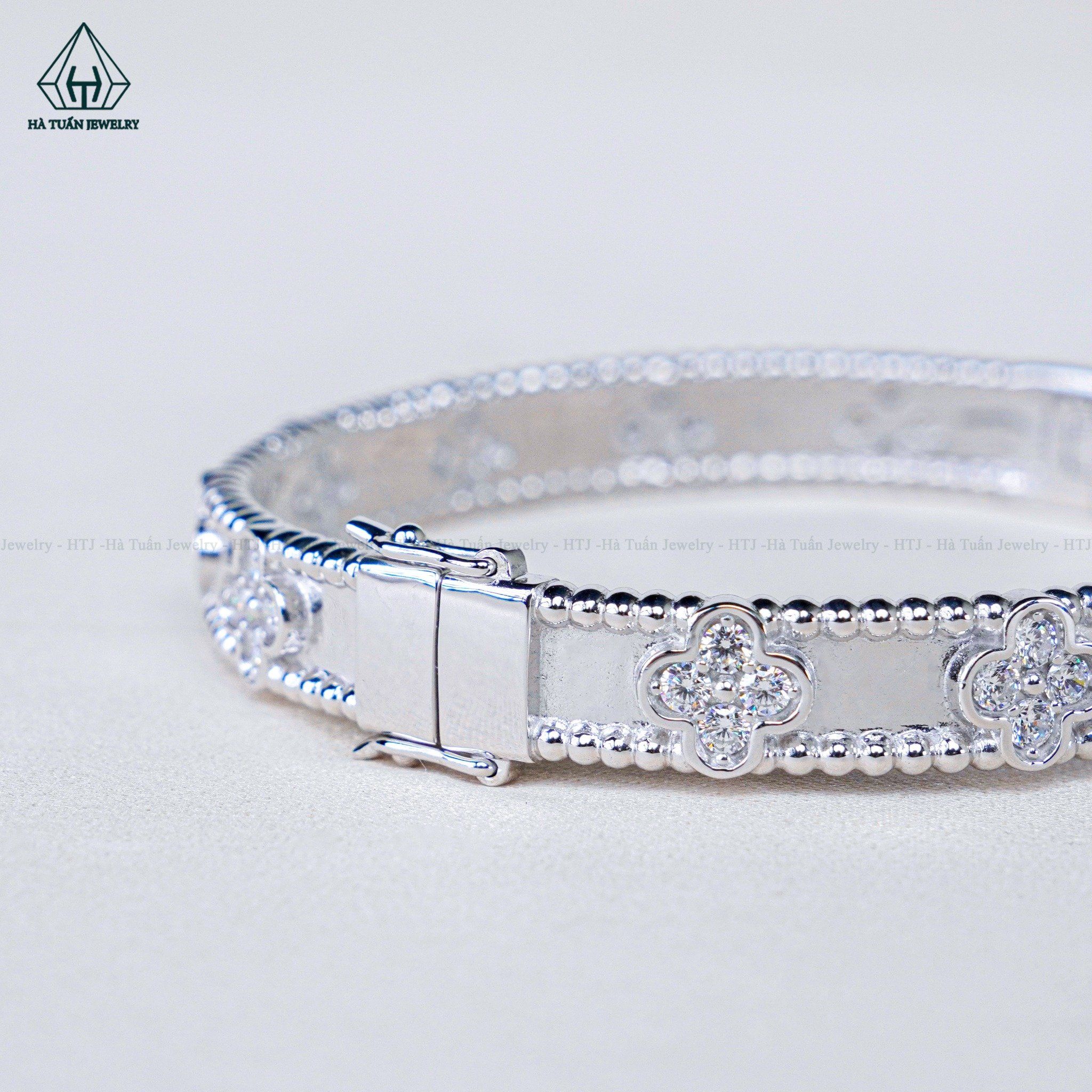  B984 Lắc tay hoa 4 cánh 