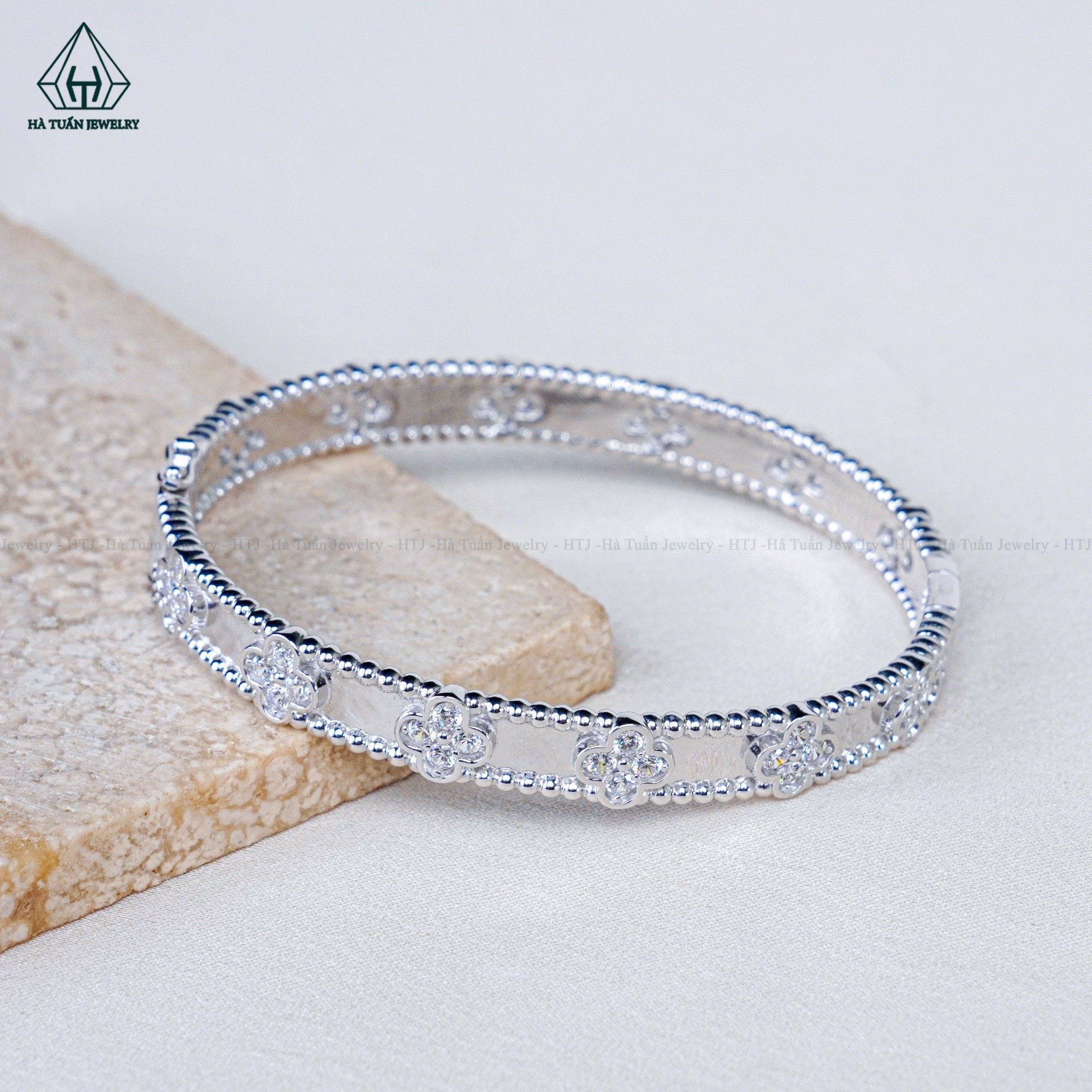  B984 Lắc tay hoa 4 cánh 