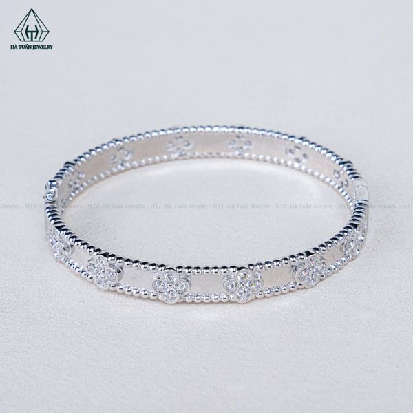  B984 Lắc tay hoa 4 cánh 