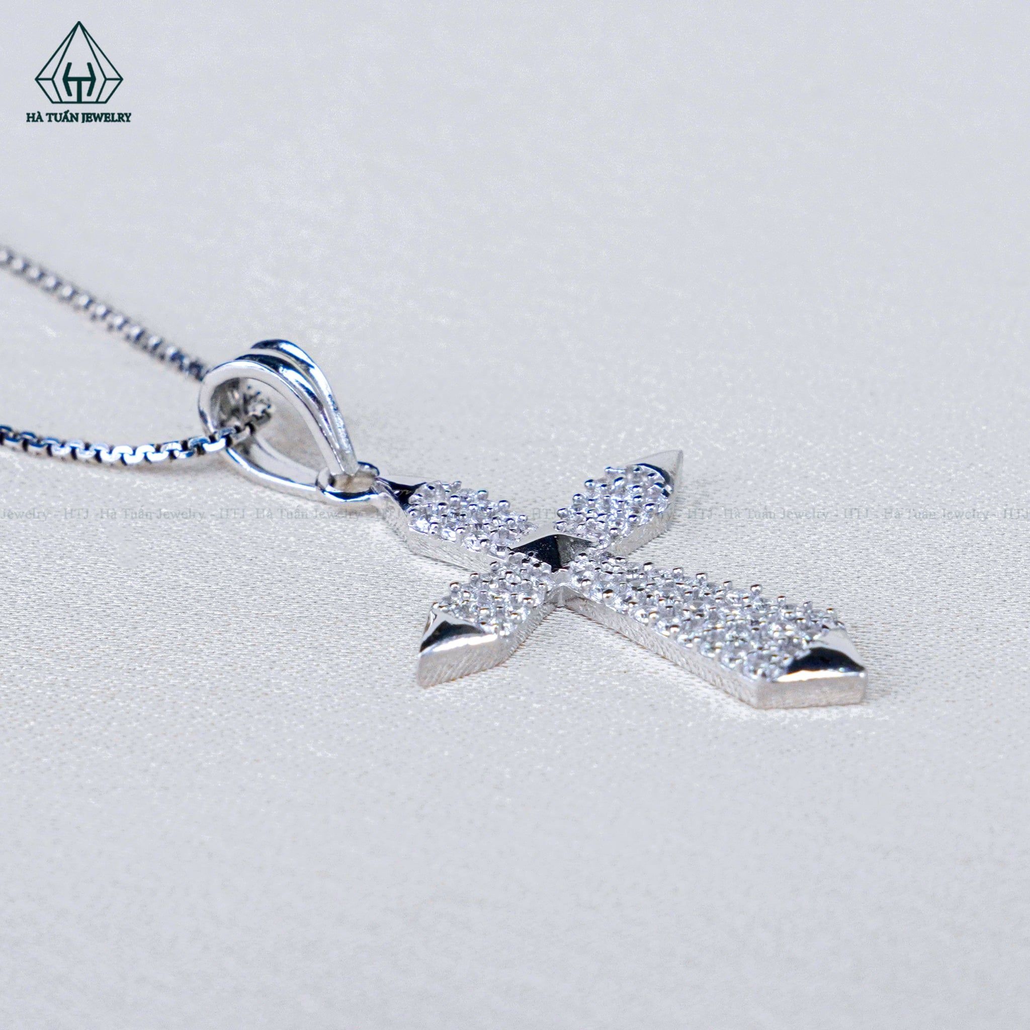  P411 Mặt dây chuyền thánh giá 