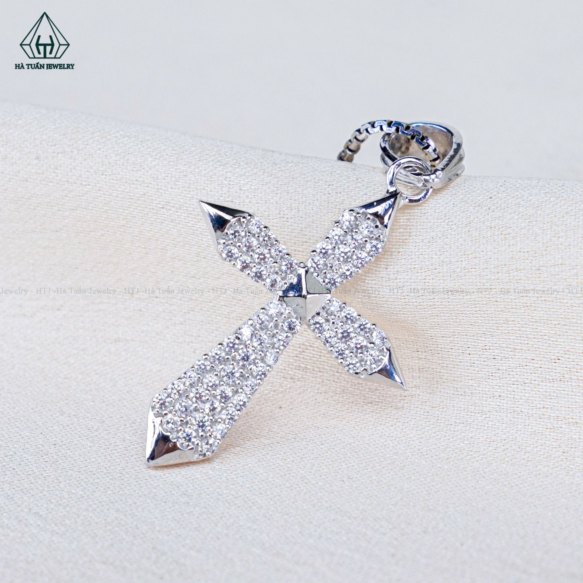  P411 Mặt dây chuyền thánh giá 