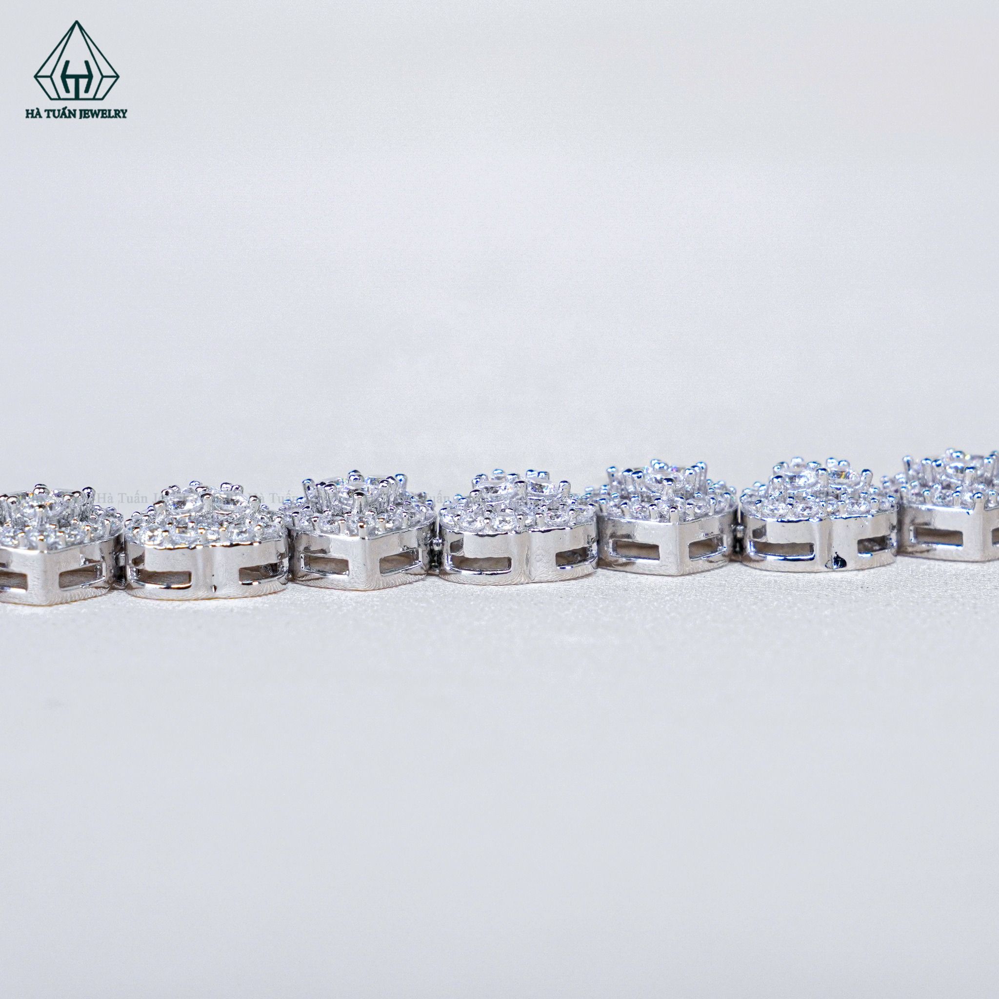  B987 Lắc tay trái tim 