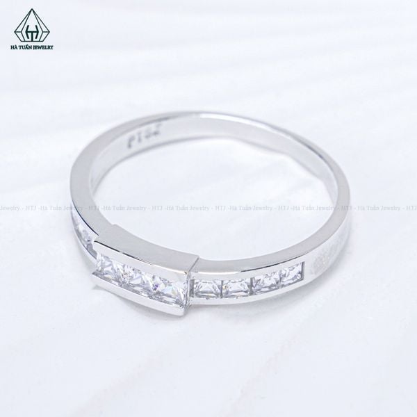  R976 Nhẫn nữ princess 