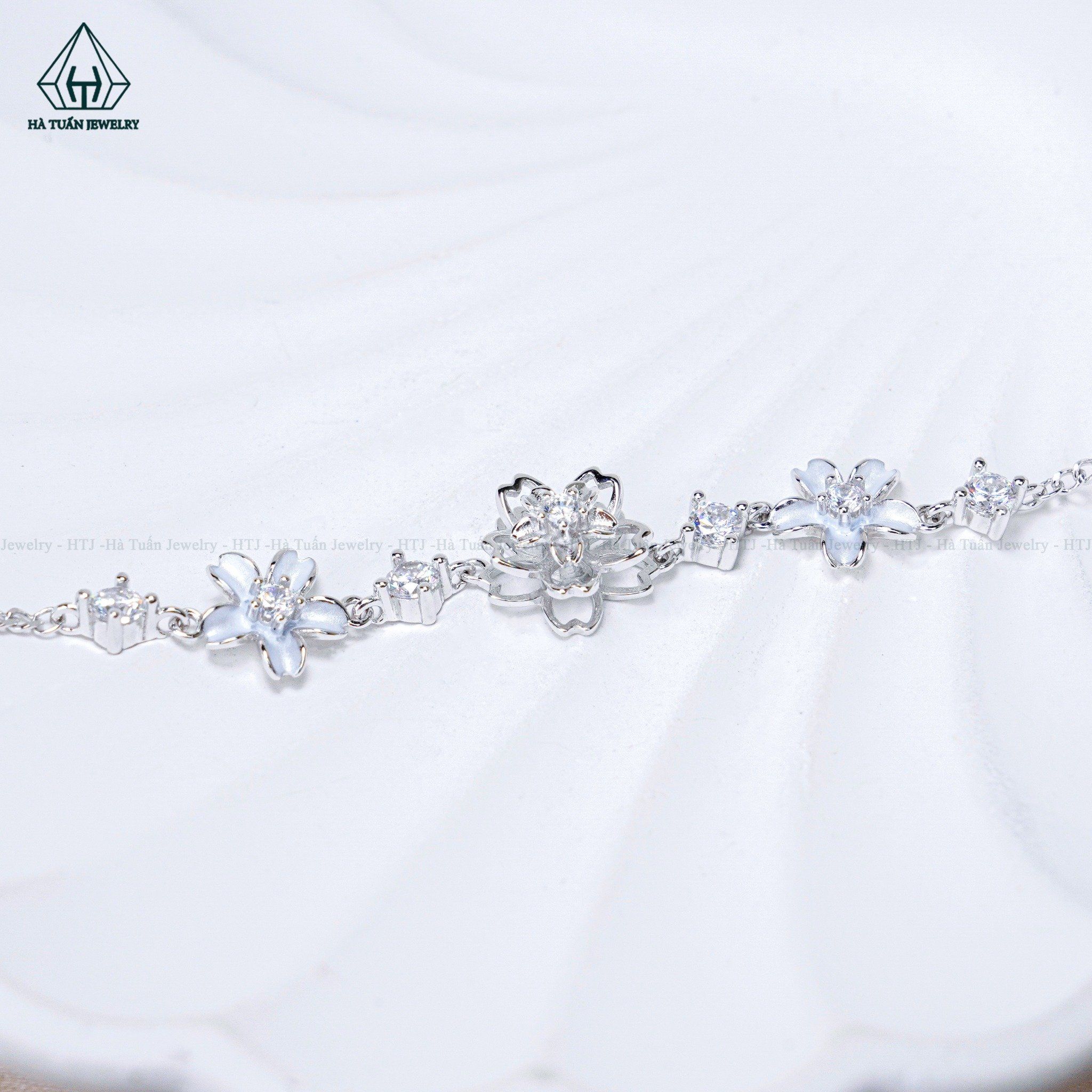  B009 lắc tay hoa đá 