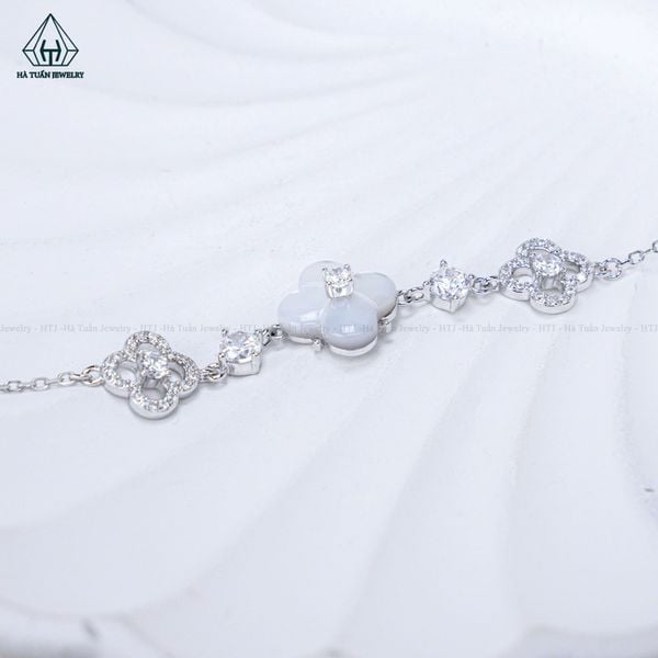  B004 lắc tay cỏ 4 lá 