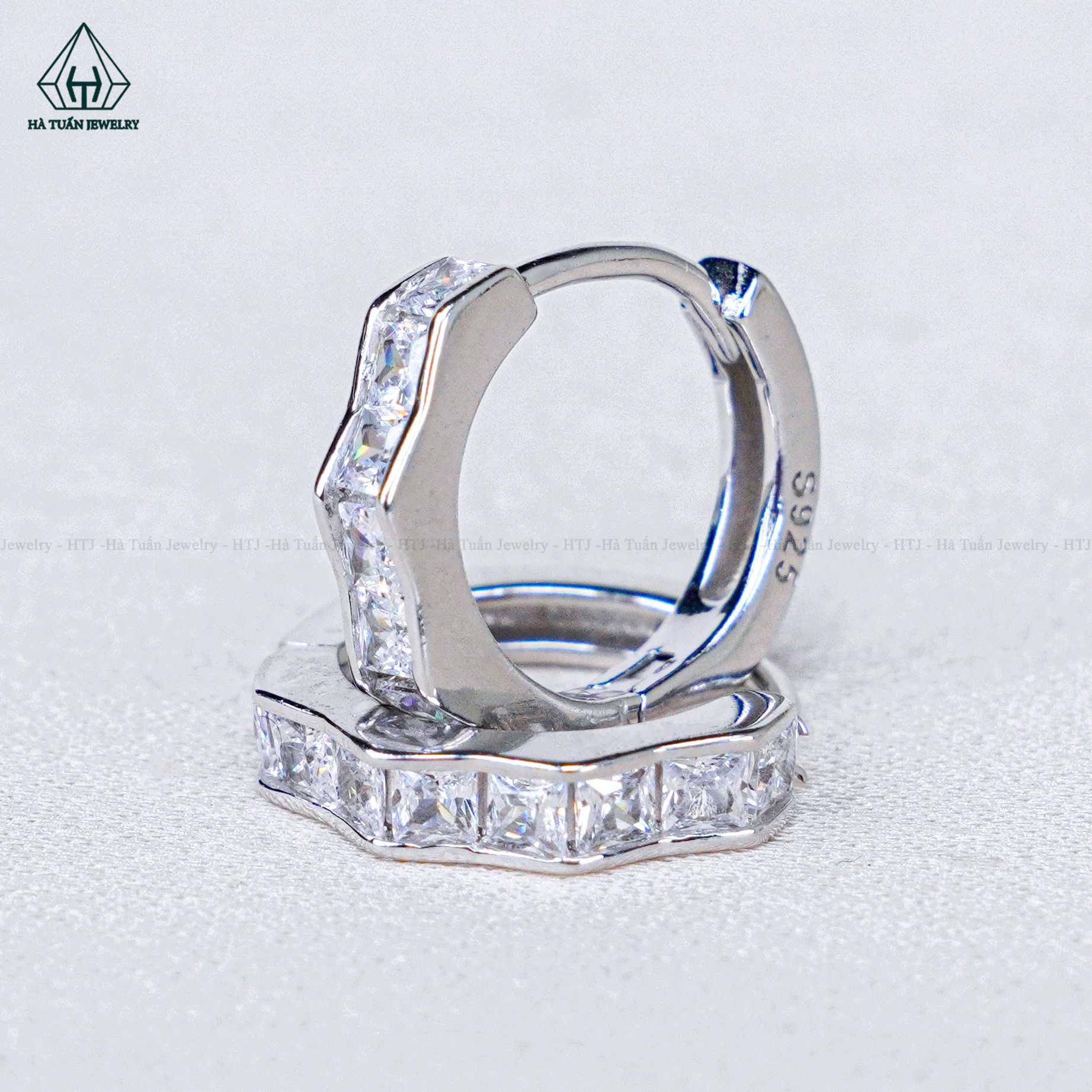  E076 Bông tai khoen đá princess 