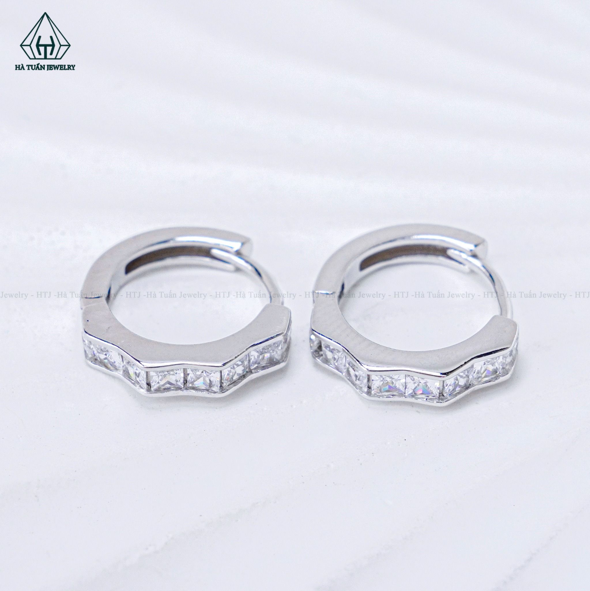  E076 Bông tai khoen đá princess 