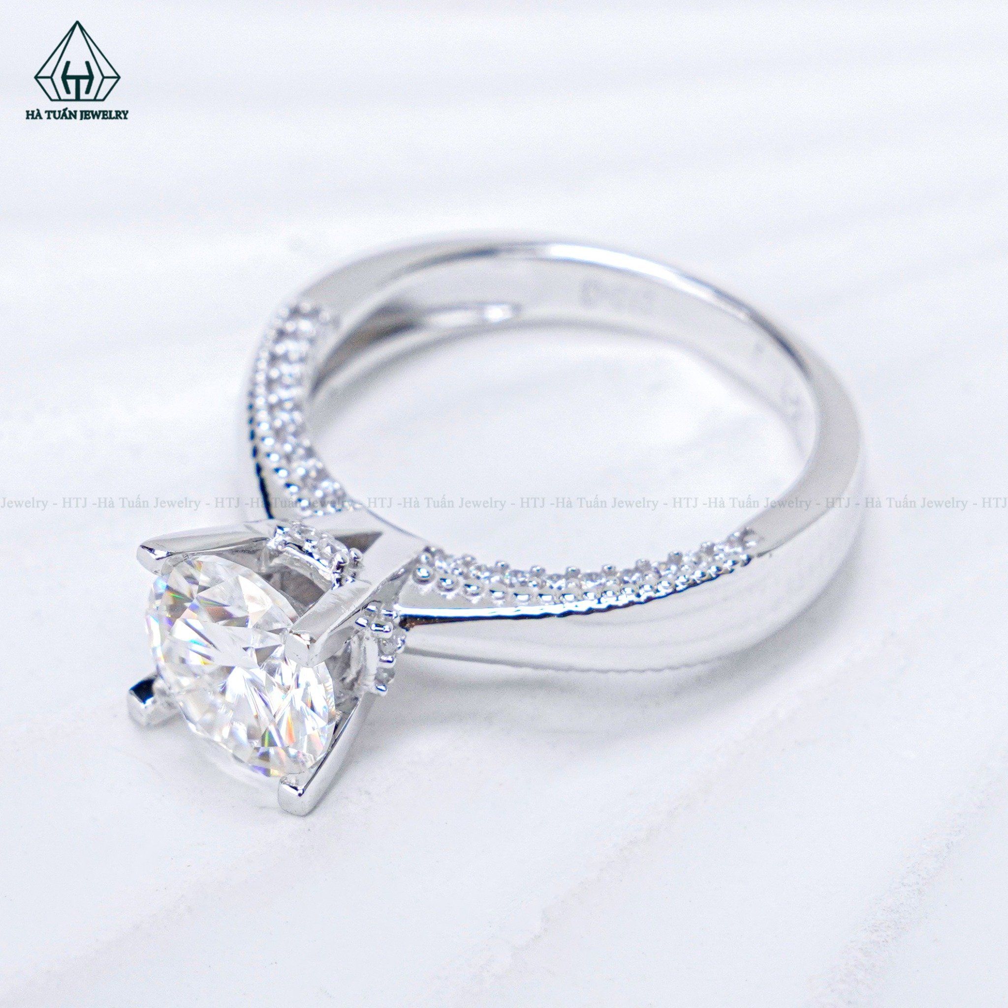  RX133 7.2mm Nhẫn 4 chấu viền đá hông 