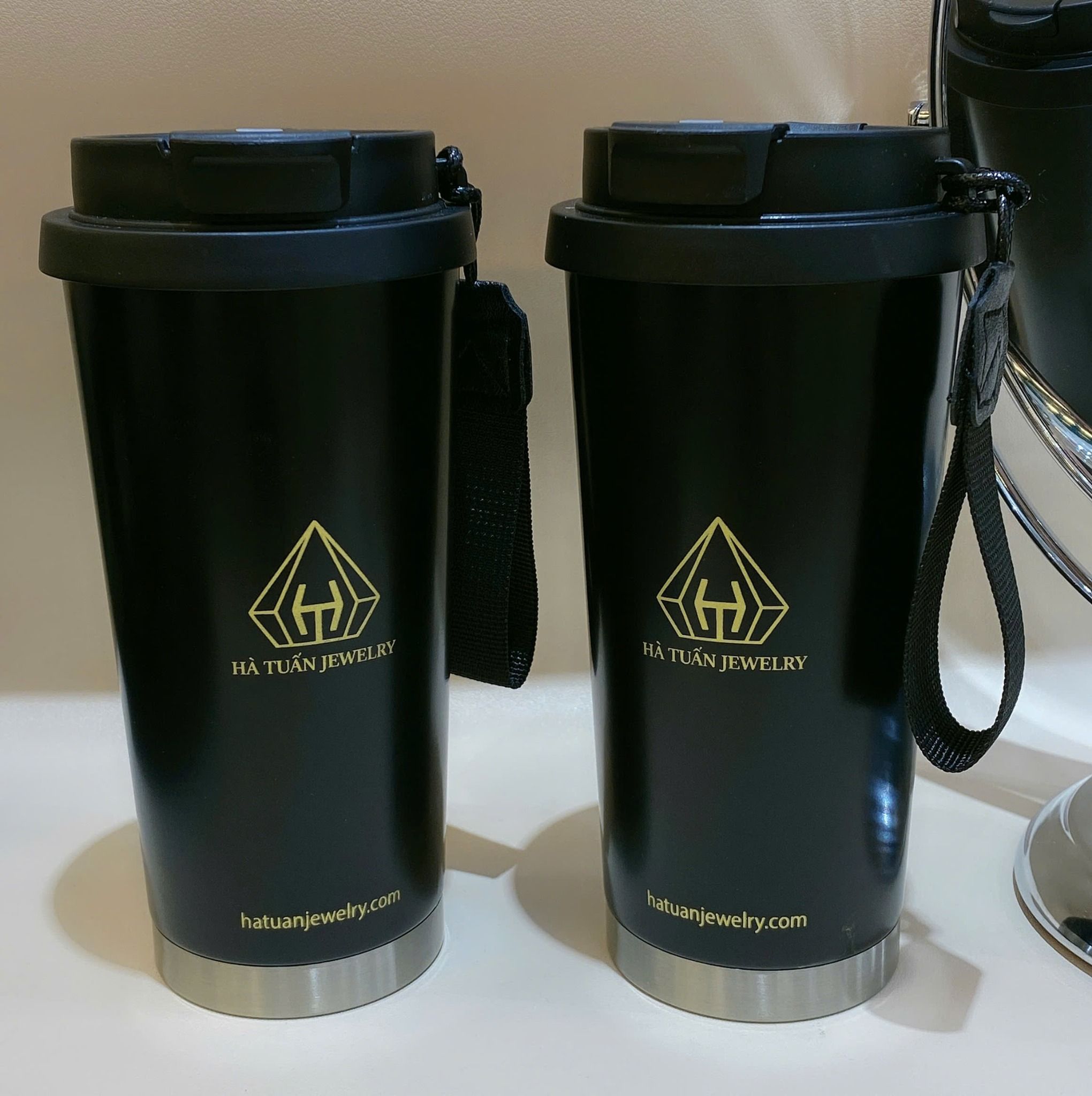  PK034 ly giữ nhiệt màu đen logo 